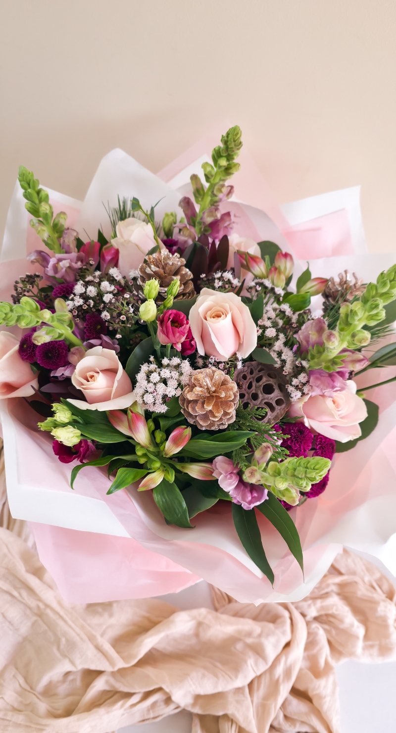 Sugar Plum Bouquet In Water