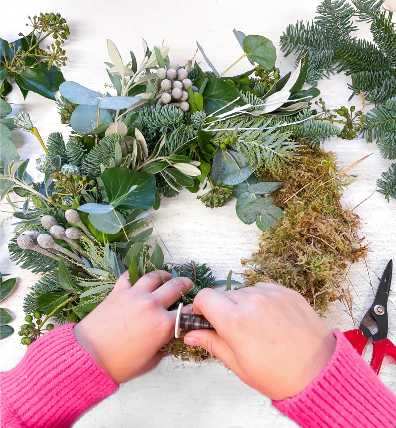 Festive D.I.Y. Wreath Kit
