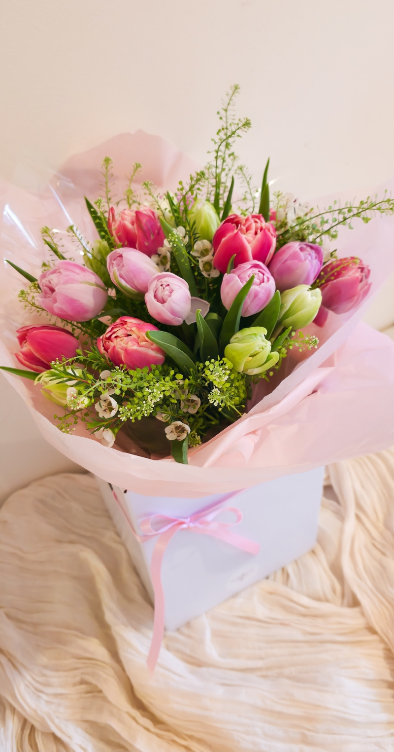 Luxury Smith & Munson Tulip Bouquet