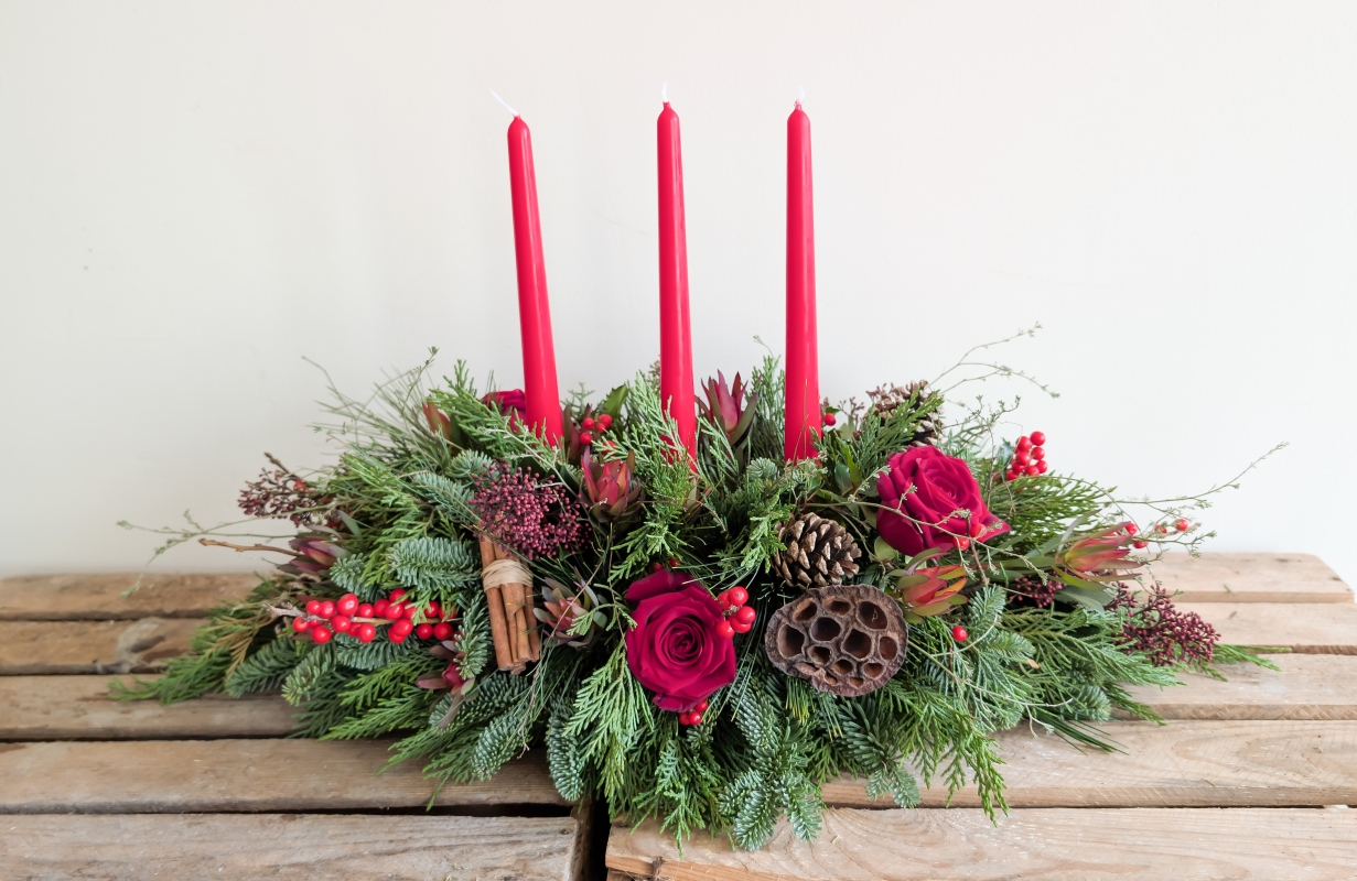 Traditional Christmas Table Arrangement
