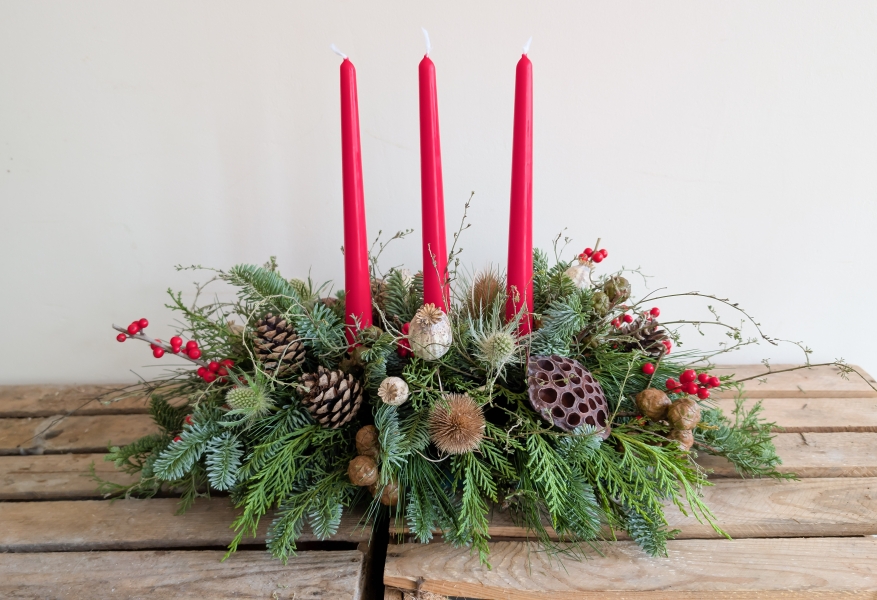 Traditional Christmas Table Arrangement