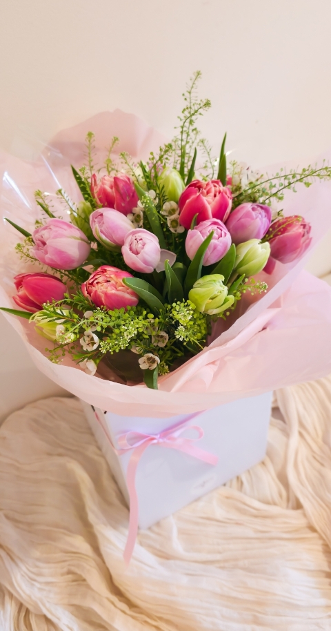 Luxury Smith & Munson Tulip Bouquet